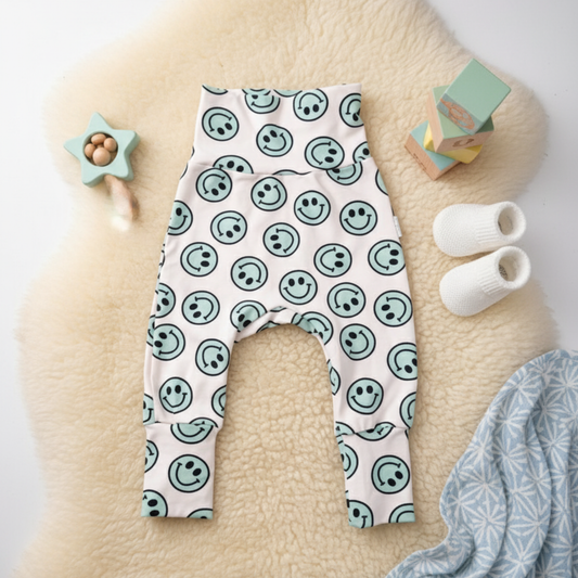Grow with Me Pants - Smiley